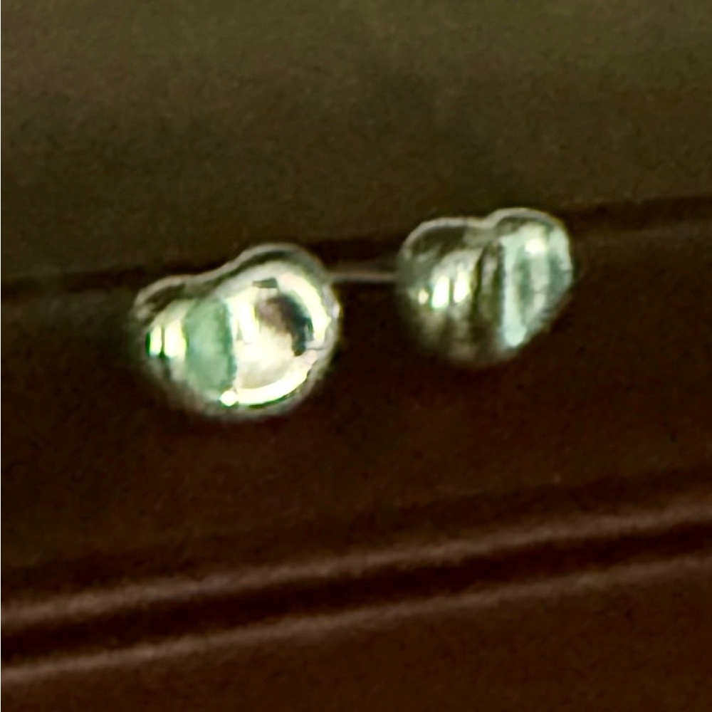 Tiffany & Co. Silver Elsa Peretti Bean Stud Earrings - Picture 7 of 7